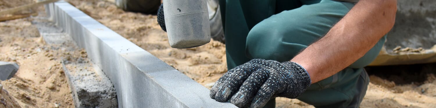 Beton Tanke Paderborn - Kantensteine setzen