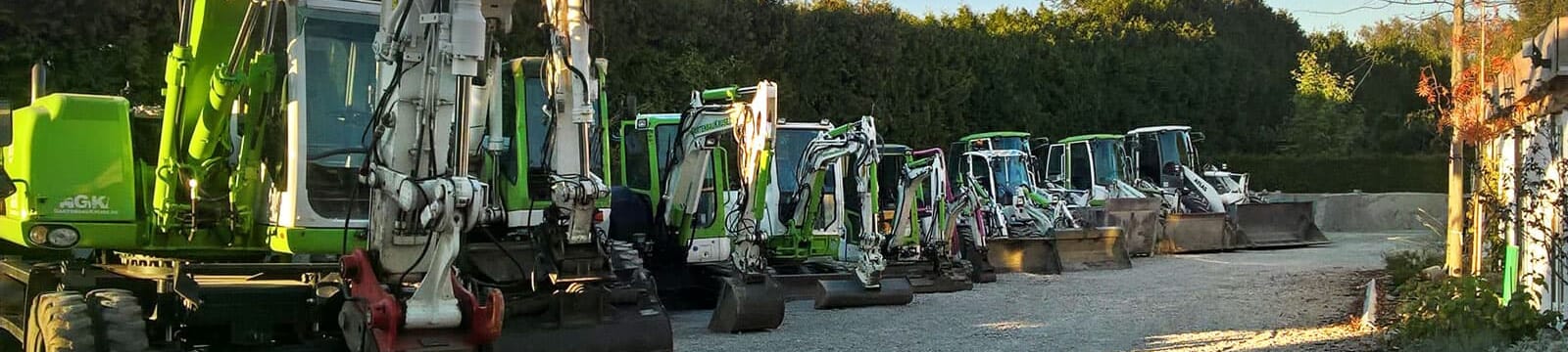 Maschinenpark - Bagger und Radlader